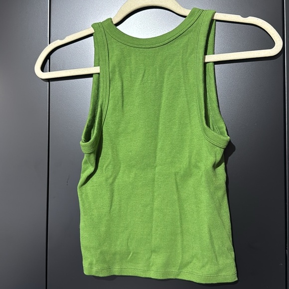 Women’s size medium | Mid length | slim fit | embroidered lime | tank - Picture 3 of 4